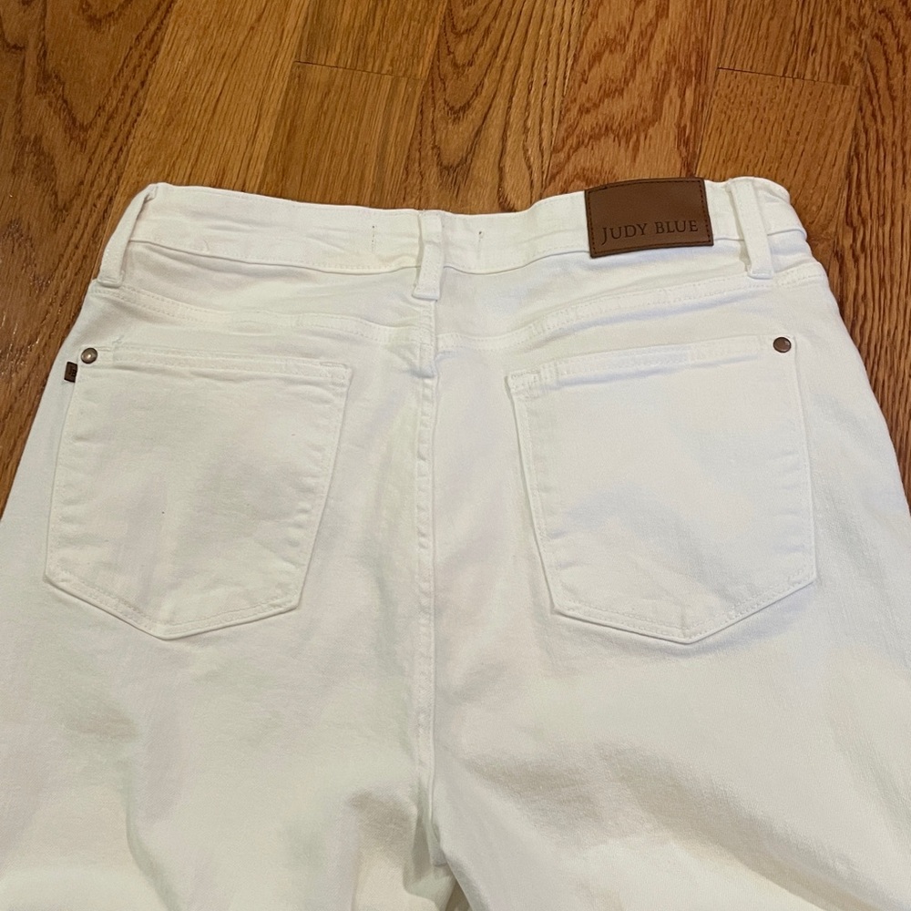 Judy Blue Women's White Straight Leg Jeans - Picture 6 of 7